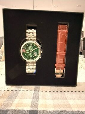 Men’s Stainless Steel Watch with Green Dial and Brown Leather Strap -
